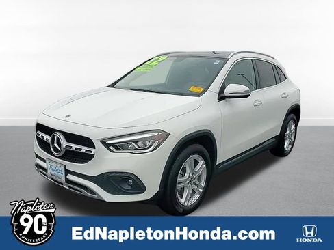 Used 2022 Mercedes-Benz GLA 250 4MATIC w/ Premium Package image 1