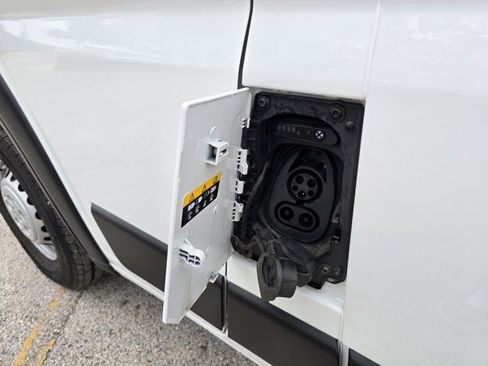 New 2025 RAM ProMaster 3500 FWD image 14