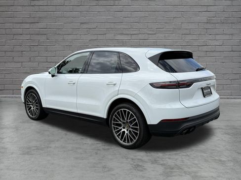 Used 2023 Porsche Cayenne Platinum Edition AWD/4WD image 4