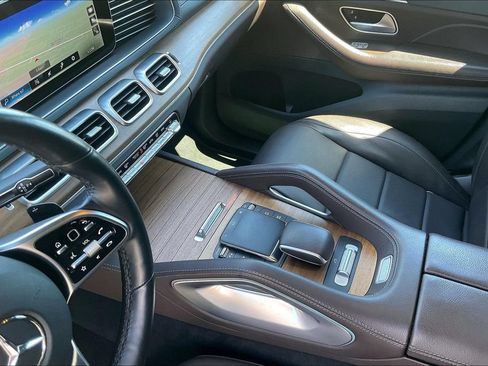 Certified 2023 Mercedes-Benz GLS 450 4MATIC image 11