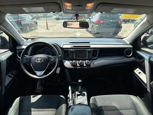 Used 2016 Toyota RAV4 LE AWD/4WD image 11