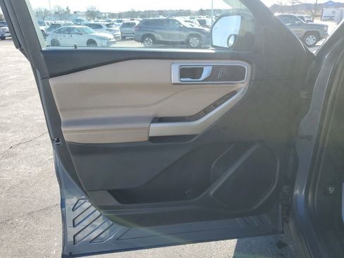 Used 2021 Ford Explorer XLT w/ Equipment Group 202A image 23