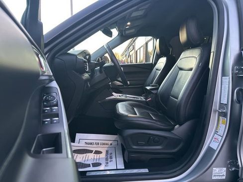 Used 2023 Ford Explorer Limited image 13