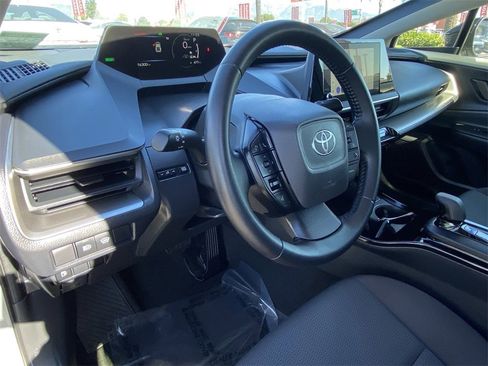 Certified 2025 Toyota Prius LE image 19