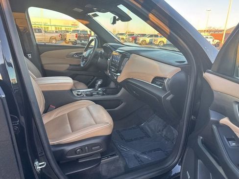 Certified 2023 Chevrolet Traverse Premier w/ LPO, Floor Liner Package image 16