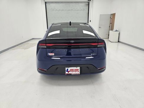 Used 2025 Toyota Prius XLE image 34