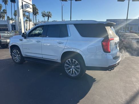 Used 2021 GMC Yukon Denali w/ LPO, Illumination Package image 4