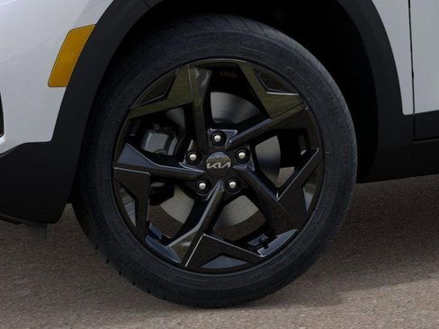 New 2026 Kia Seltos EX image 9