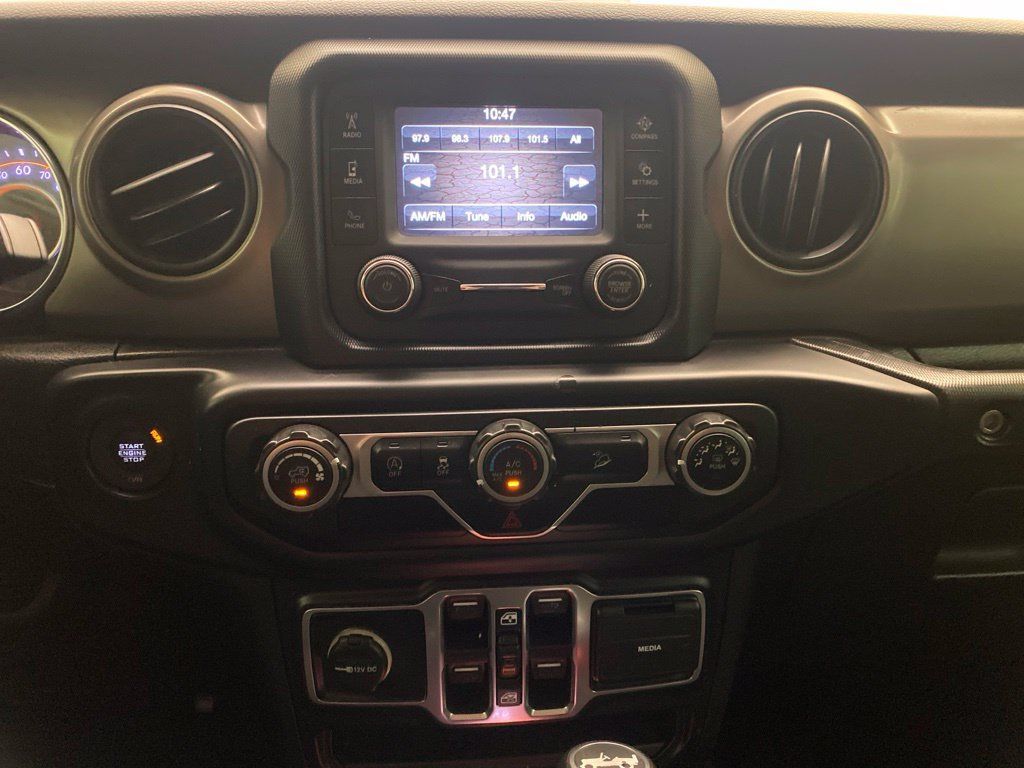 Used 2019 Jeep Wrangler Unlimited Sport S AWD/4WD image 14