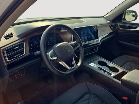 Certified 2024 Volkswagen Atlas SE AWD/4WD image 18