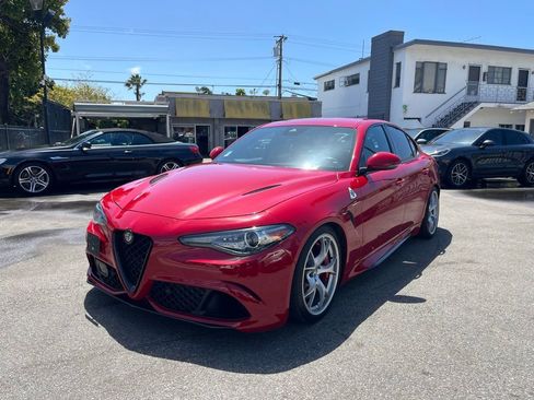 Used 2018 Alfa Romeo Giulia Quadrifoglio w/ Driver Assist Dynamic Package RWD image 1
