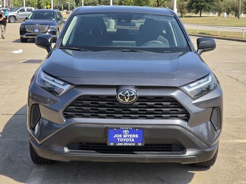 Used 2025 Toyota RAV4 LE FWD image 3