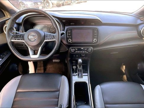 Used 2021 Nissan Kicks SR w/ SR Premium Package image 7