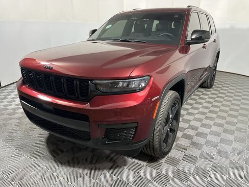 Used 2023 Jeep Grand Cherokee L Laredo AWD/4WD image 4