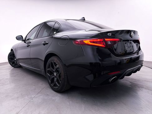 Used 2020 Alfa Romeo Giulia AWD w/ Quick Order Package 22J Sport image 2
