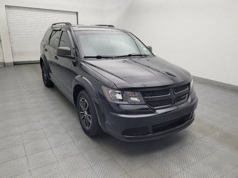 Used 2017 Dodge Journey SE w/ Flexible Seating Group FWD image 13