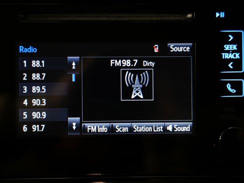 Used 2018 Toyota Prius Two w/ Prius Two Safety Plus Package image 21