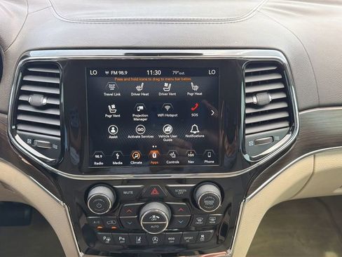Used 2019 Jeep Grand Cherokee Overland RWD image 15