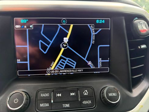 Used 2018 GMC Acadia SLT w/ LPO, Floor Liner Package FWD image 16