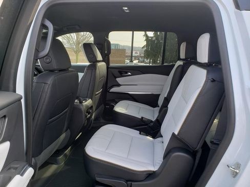 New 2026 Chevrolet Traverse High Country w/ LPO, Floor Liner Package AWD/4WD image 7