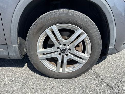 Used 2021 Mercedes-Benz GLA 250 4MATIC image 9