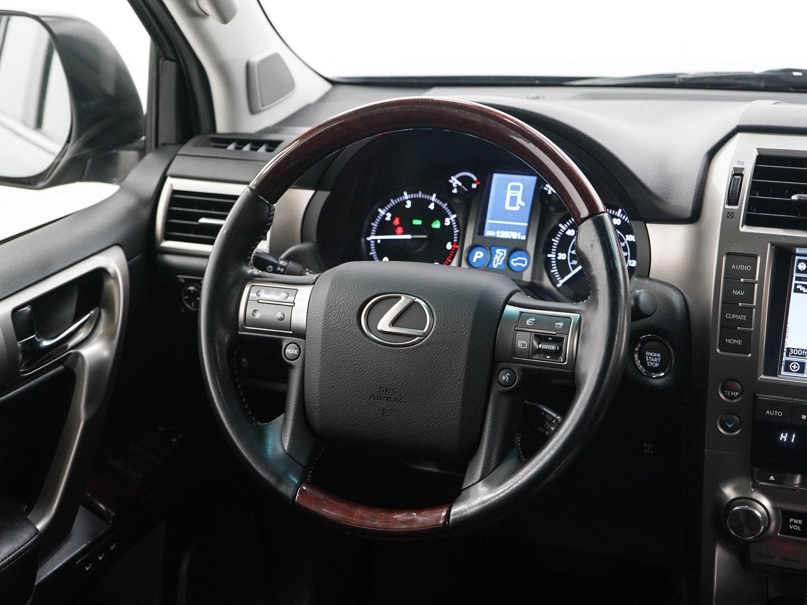 Used 2015 Lexus GX 460 w/ Premium Package AWD/4WD image 14