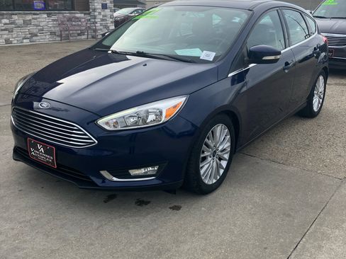 Used 2017 Ford Focus Titanium image 8
