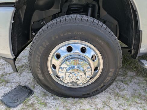 Used 2026 RAM 3500 Laramie w/ Sport Appearance Package AWD/4WD image 11