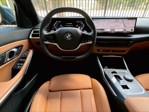 Certified 2025 BMW 330i Sedan image 6