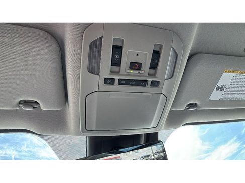 New 2026 Toyota Highlander Platinum AWD/4WD image 30