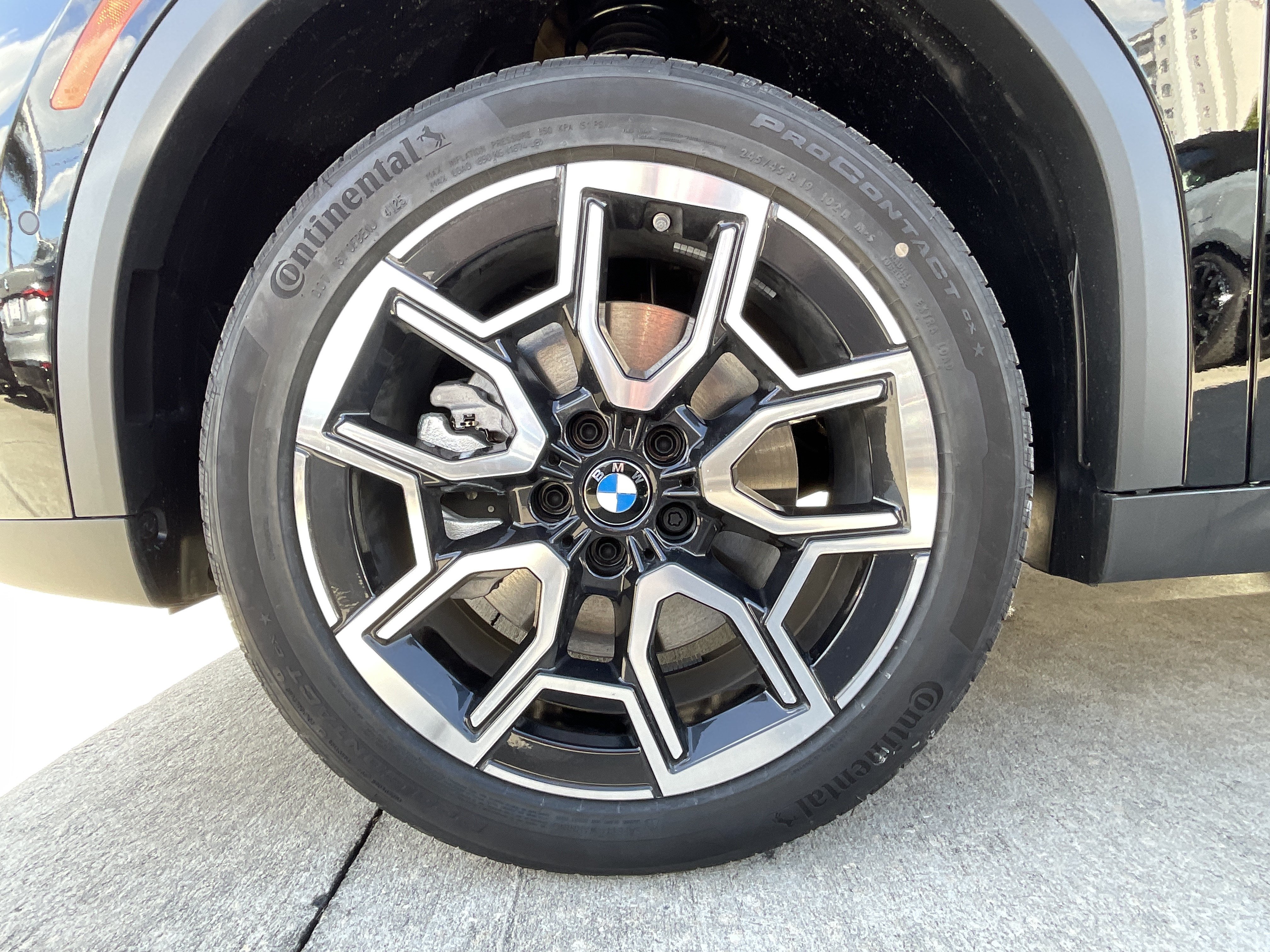 New 2026 BMW X2 xDrive28i w/ Convenience Package AWD/4WD image 7