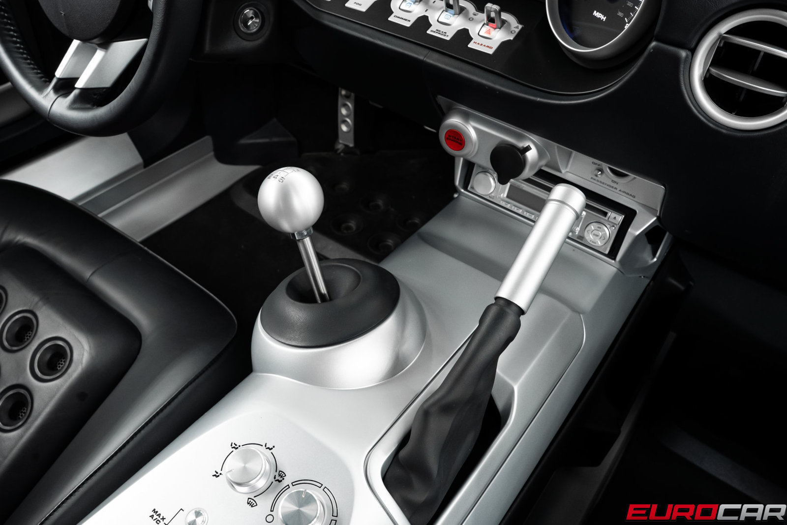 Used 2006 Ford GT RWD image 39