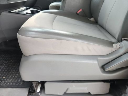 Used 2018 Nissan NV 2500 SV RWD image 21