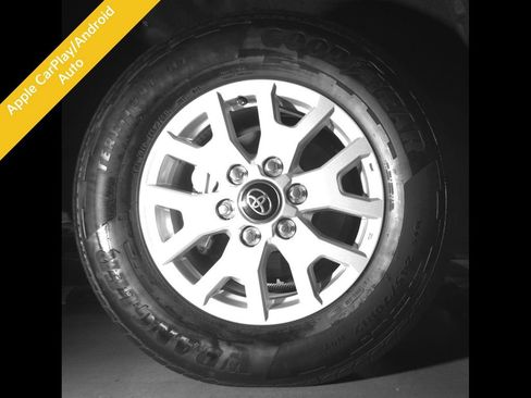 Used 2025 Toyota Tacoma SR5 AWD/4WD image 9
