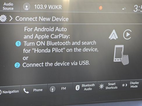 New 2025 Honda Pilot Touring image 6