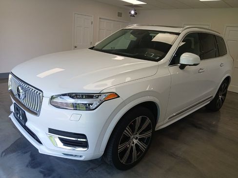 Used 2021 Volvo XC90 T6 Inscription w/ Protection Package Premier AWD/4WD image 4