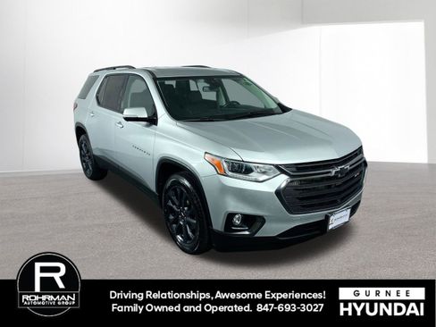 Used 2020 Chevrolet Traverse RS image 3