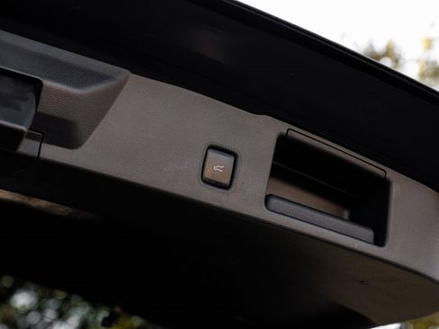 Used 2022 Ford Escape SE w/ Convenience Package image 66