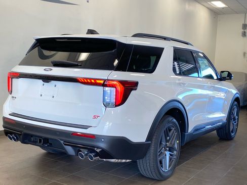 New 2027 Ford Explorer ST w/ Sun And Sound Package AWD/4WD image 8