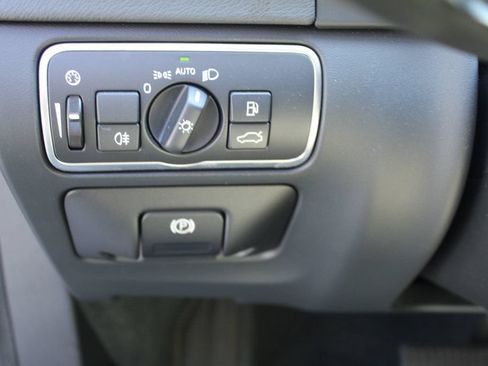 Used 2018 Volvo S60 T5 Dynamic w/ Vision Package FWD image 24