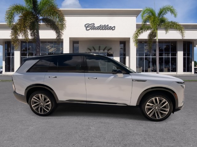 Certified 2026 Cadillac Vistiq Sport AWD/4WD image 17