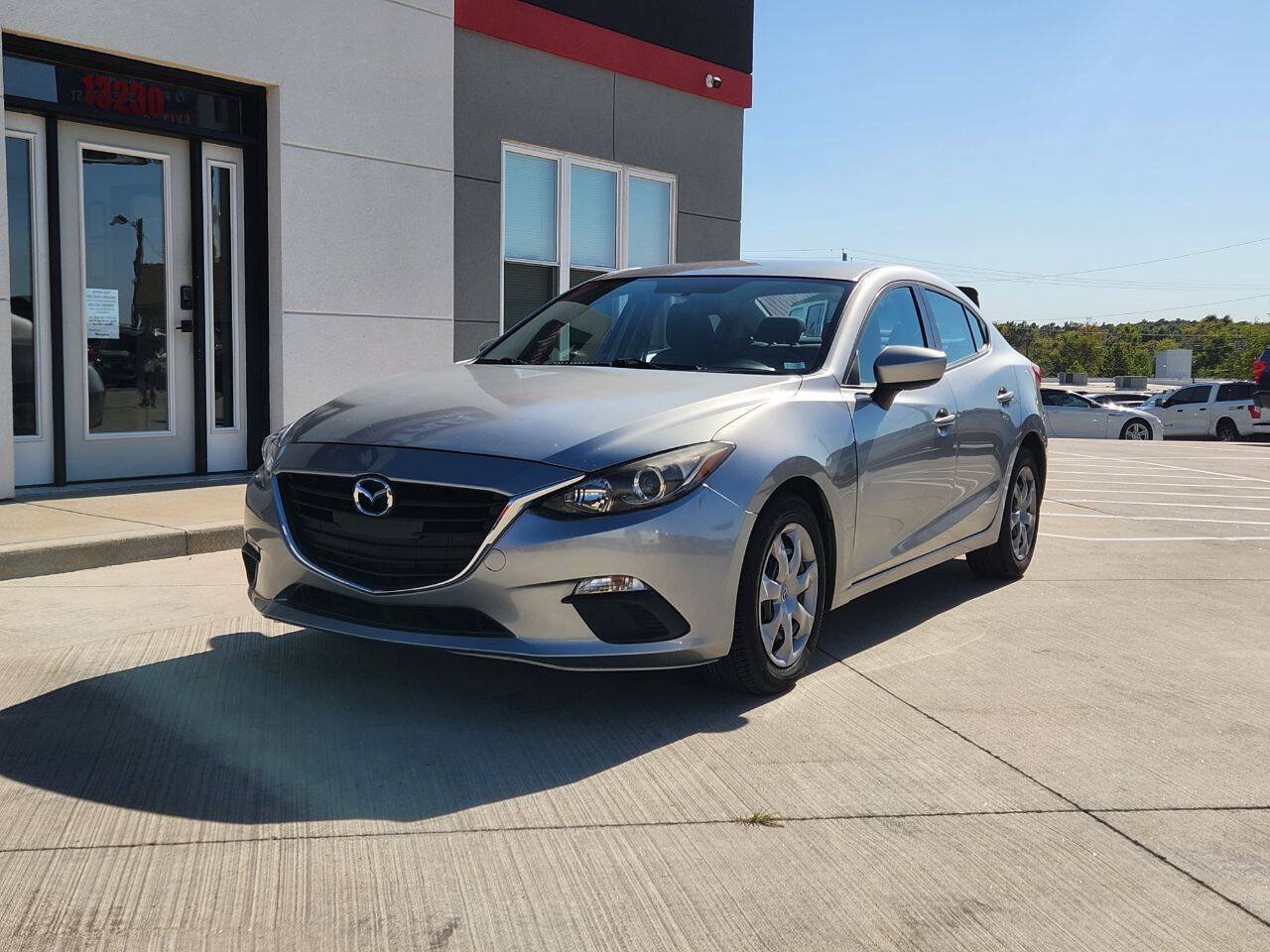 Used 2014 MAZDA MAZDA3 i Sport FWD image 2