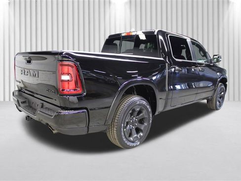 New 2026 RAM 1500 4x4 Crew Cab image 3