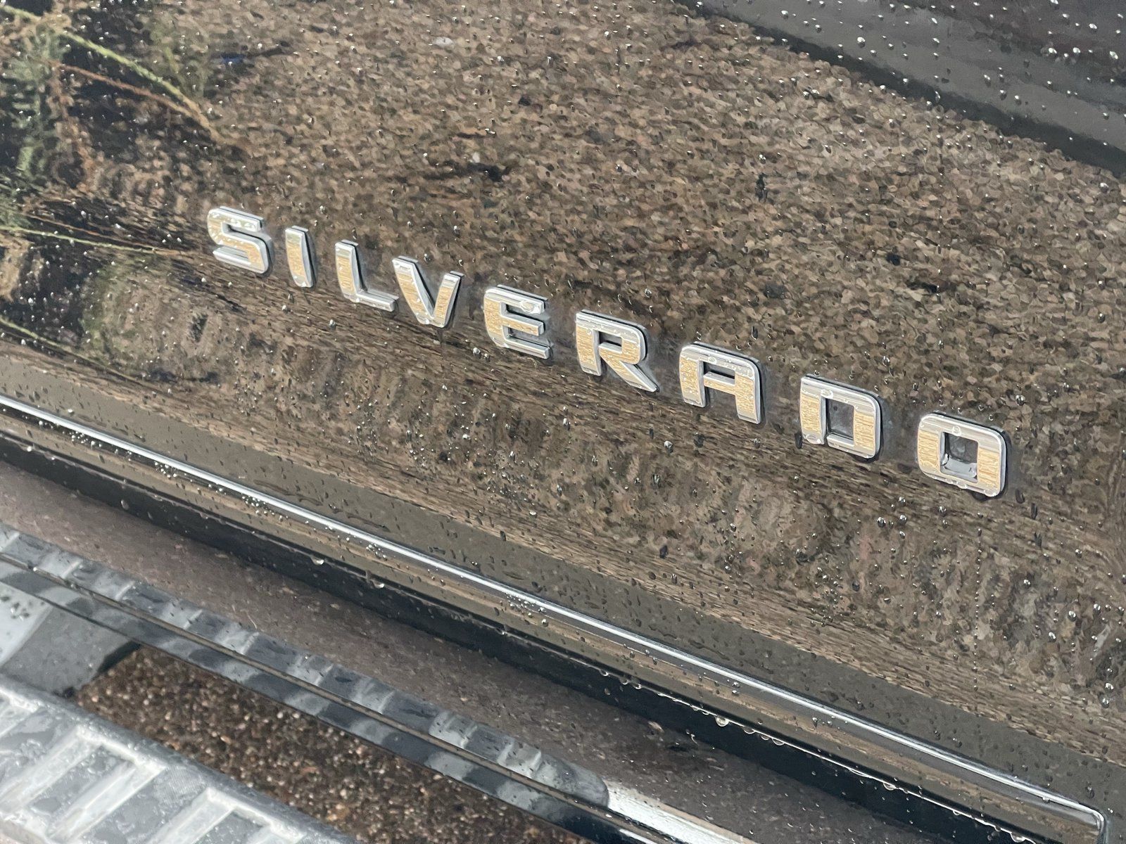 Used 2017 Chevrolet Silverado 1500 LT w/ All Star Edition RWD image 4