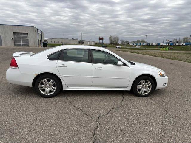 Used 2015 Chevrolet Impala LT w/ LT Sunroof Package FWD image 3