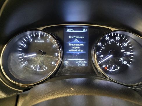 Used 2016 Nissan Rogue SV image 23