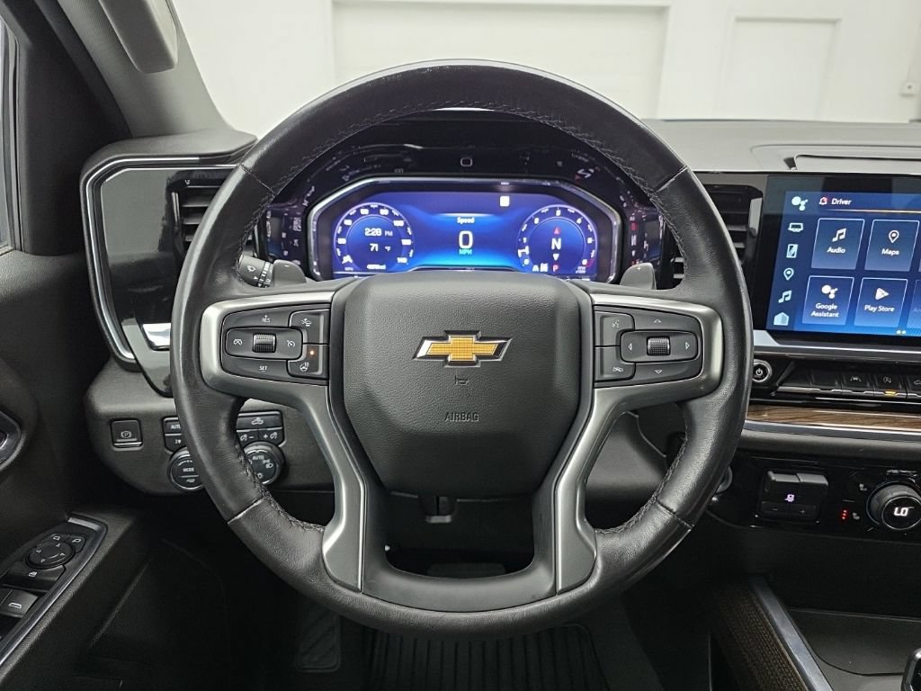 Used 2023 Chevrolet Silverado 1500 LT w/ Z71 Off-Road Package AWD/4WD image 25