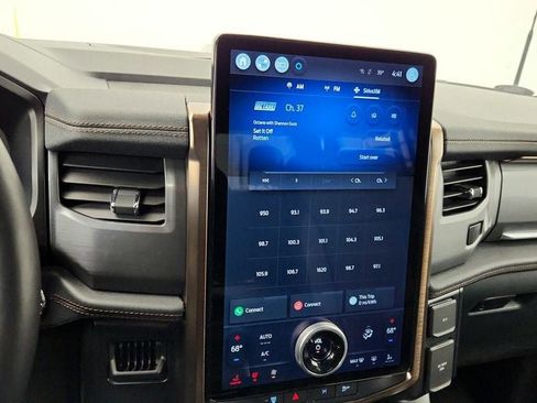 Used 2022 Ford F150 Lightning Lariat image 16