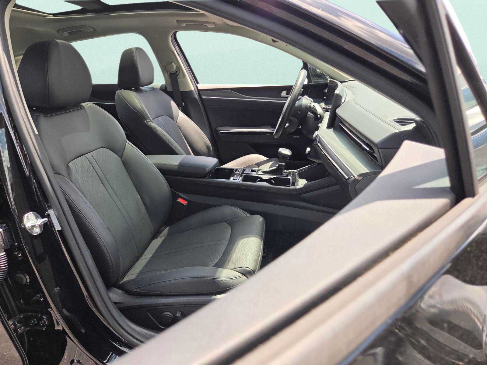 Used 2025 Kia K5 EX FWD image 17