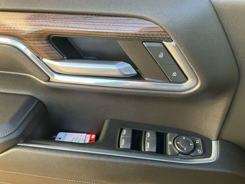 Used 2024 Chevrolet Silverado 1500 LT Trail Boss w/ Convenience Package II image 5